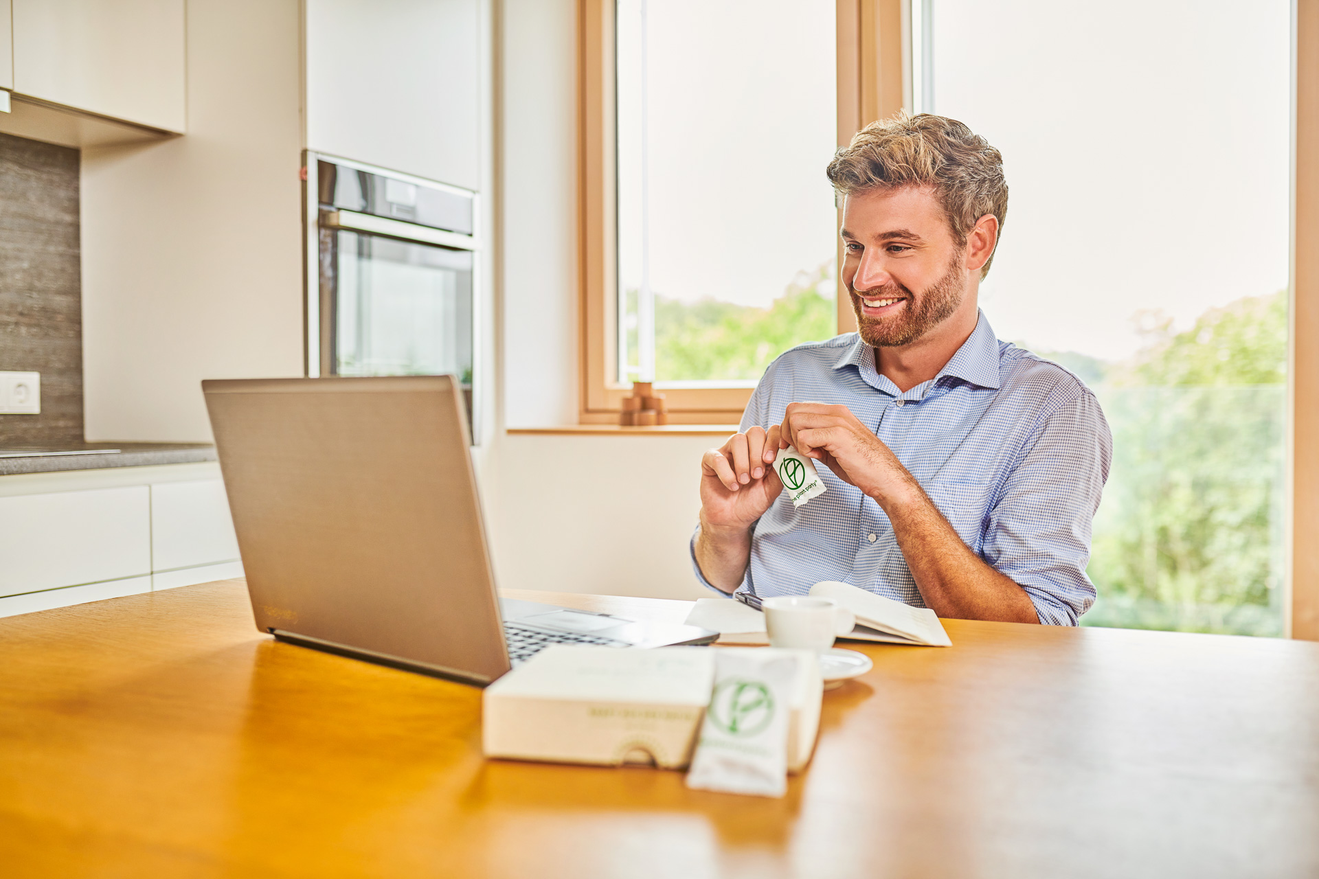 h120-People-Fashion-Fotograf-Fotostudio-PG_Studios_07_13_The_Plant_Party_Modelshooting5999_V01_plantparty